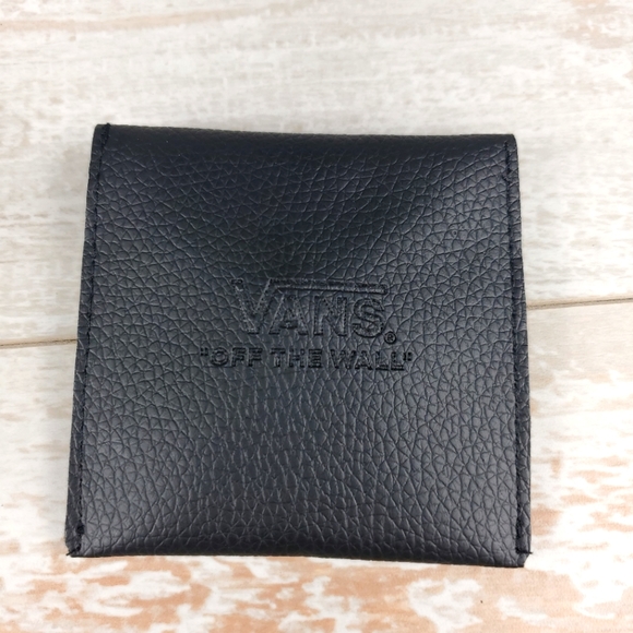 Vans Family Exclusive Wafflehead Collectors Pin - Picture 3 of 5